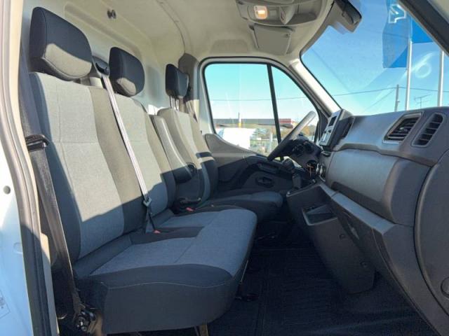 Renault Master image 9