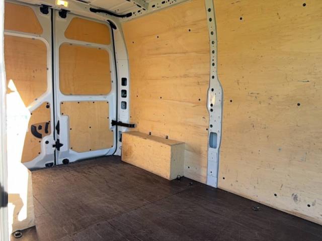 Renault Master image 2