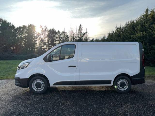Renault Trafic image 9
