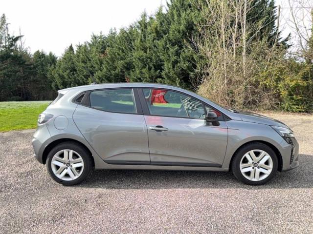 Renault Clio image 9