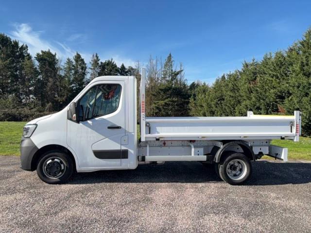 Renault Master image 1