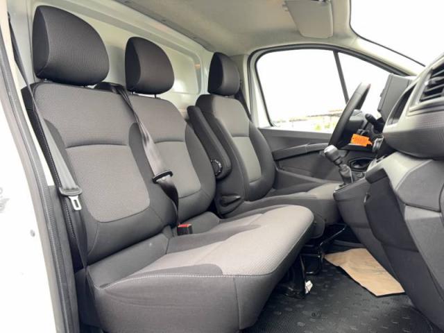 Renault Trafic image 7
