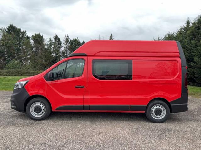 Renault Trafic image 2