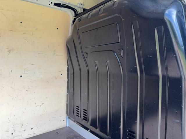 Renault Master image 2