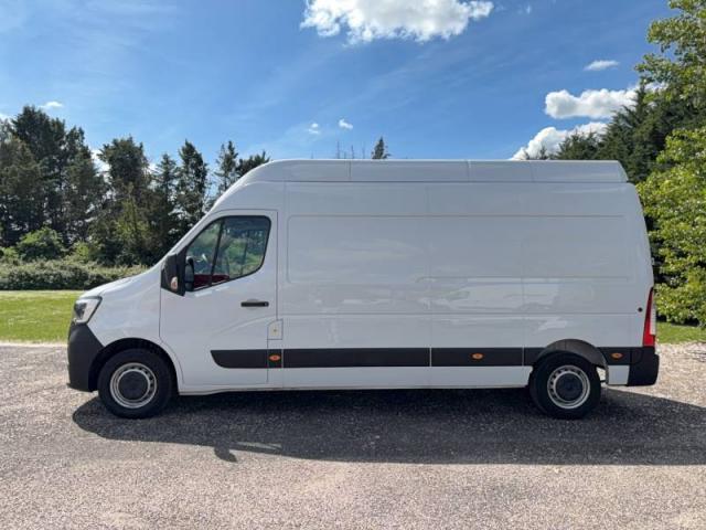 Renault Master image 9