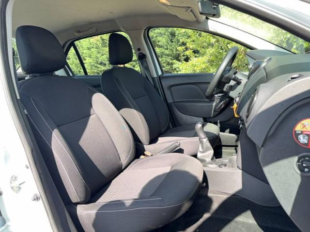 Dacia Logan image 2