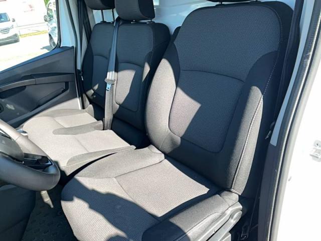 Renault Trafic image 1