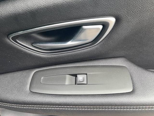 Renault Grand Scénic image 2