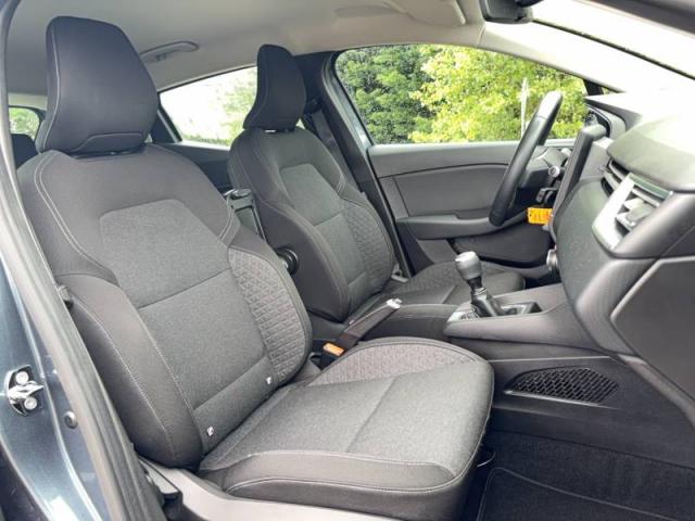 Renault Clio image 2