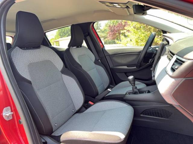 Renault Clio image 9