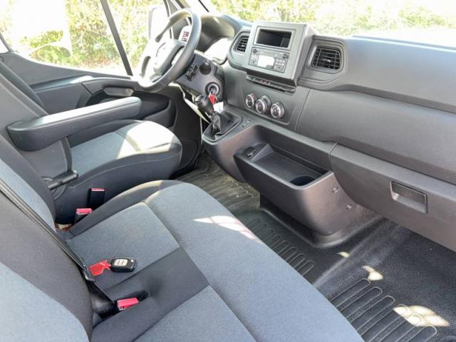 Renault Master image 4