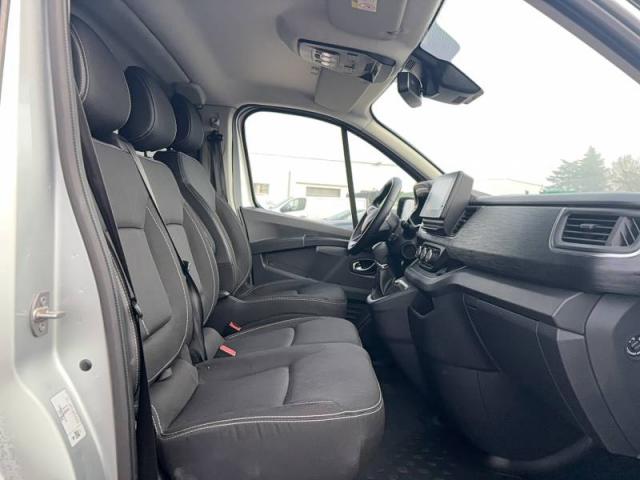 Renault Trafic image 1