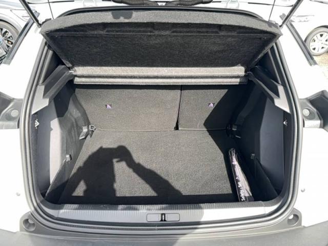 Peugeot 2008 image 8