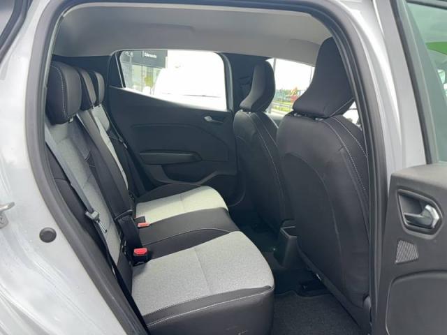 Renault Clio image 2