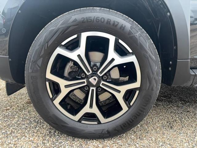 Dacia Duster image 1