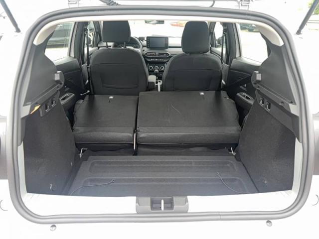 Dacia Sandero image 2