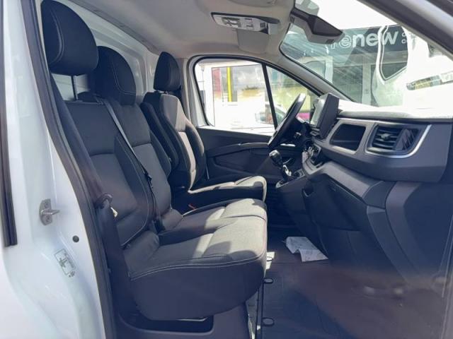 Renault Trafic image 1