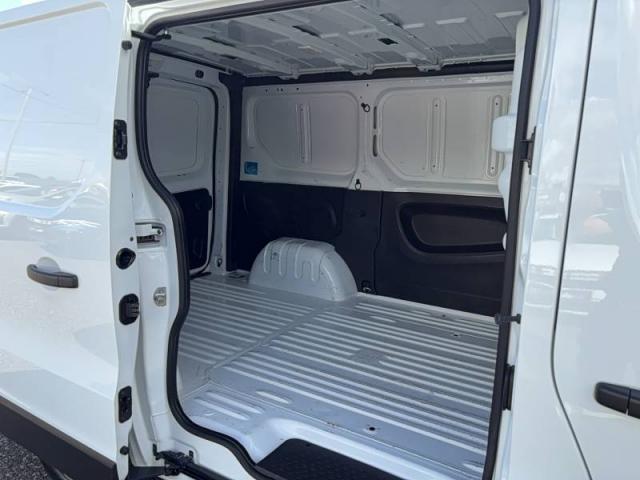 Renault Trafic image 2