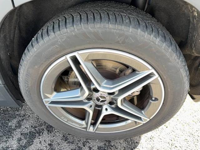 Mercedes Benz Gla image 1