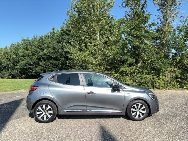 Renault Clio image 1