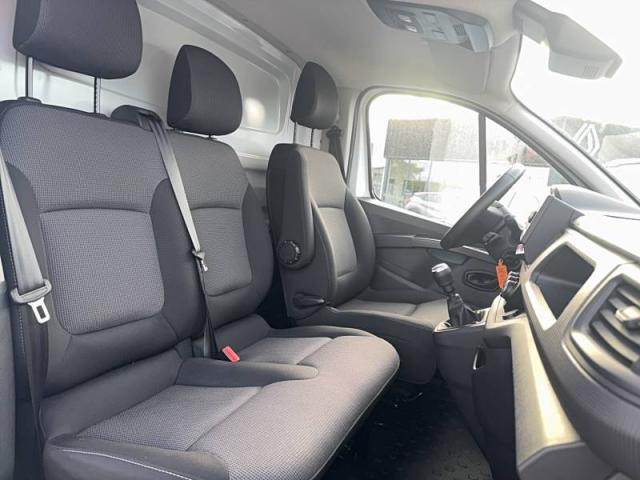 Renault Trafic image 7
