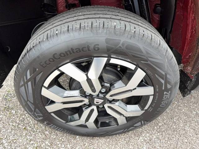 Dacia Duster image 9