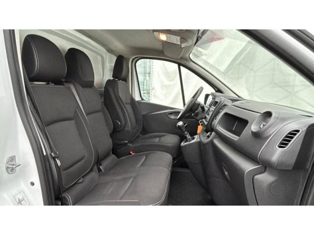 Renault Trafic image 9