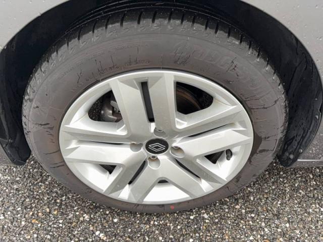 Renault Clio image 8