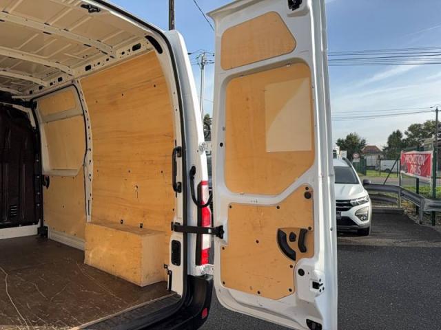 Renault Master image 4
