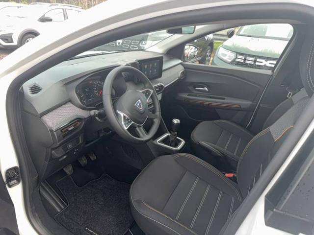 Dacia Sandero image 2