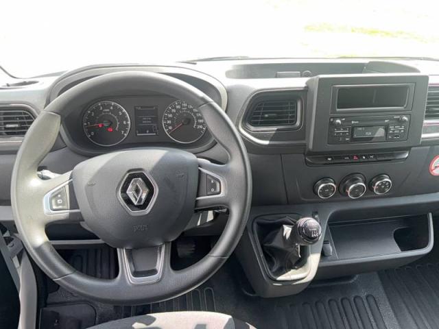 Renault Master image 8