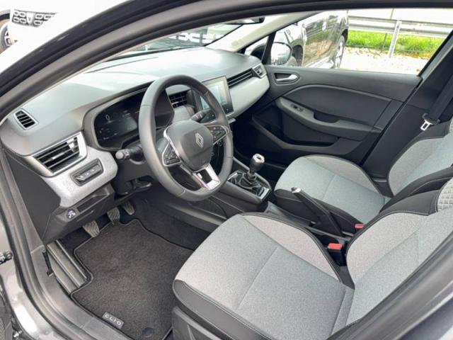 Renault Clio image 1