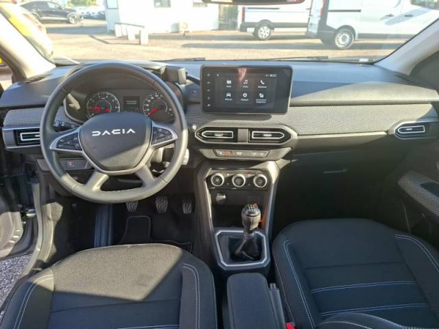 Dacia Sandero image 2