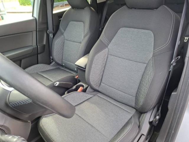 Renault Captur image 1