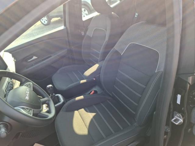 Dacia Sandero image 2