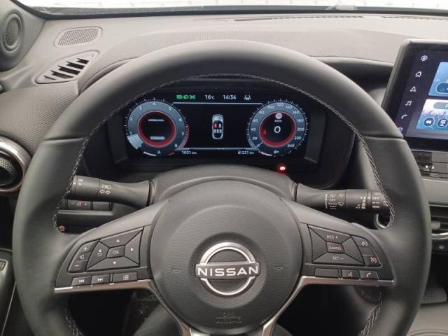 Nissan Juke image 6
