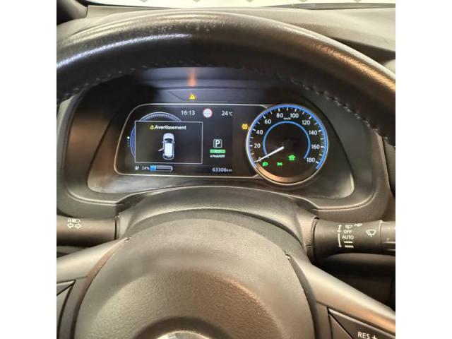 Nissan Leaf image 2