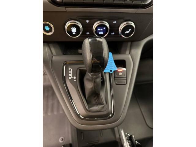 Nissan Townstar image 8