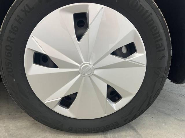 Nissan Townstar image 6