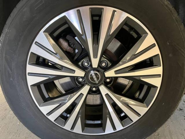 Nissan X-Trail image 9