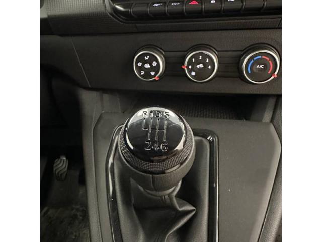 Nissan Townstar image 1