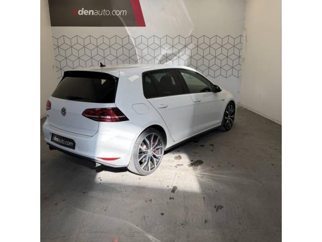Volkswagen Golf image 6