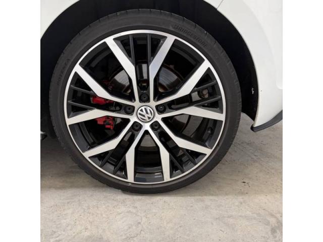 Volkswagen Golf image 1