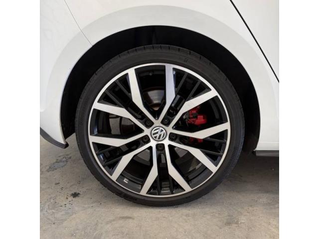 Volkswagen Golf image 5