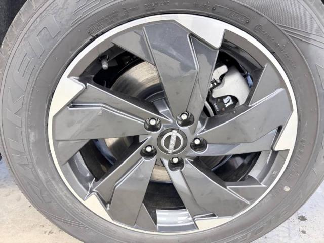 Nissan X-Trail image 9