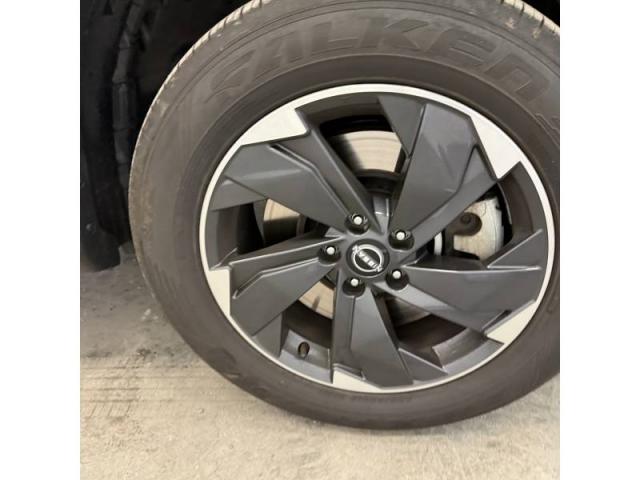Nissan X-Trail image 8