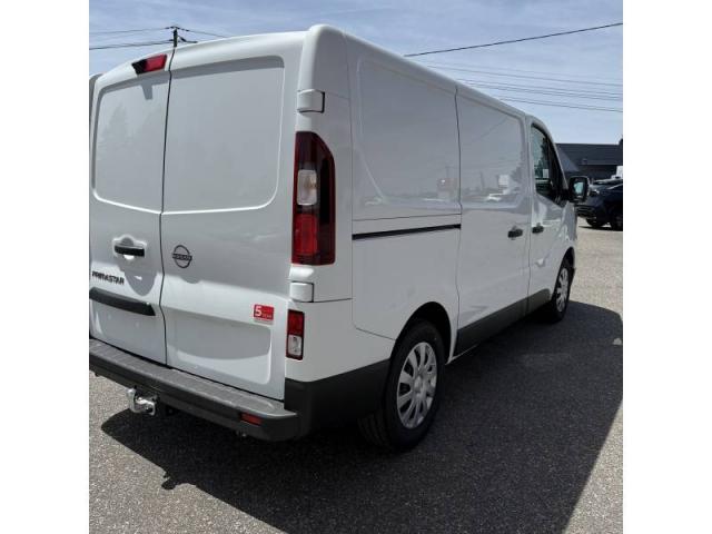 Nissan Primastar image 8