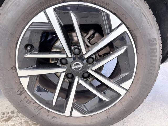 Nissan Juke image 2