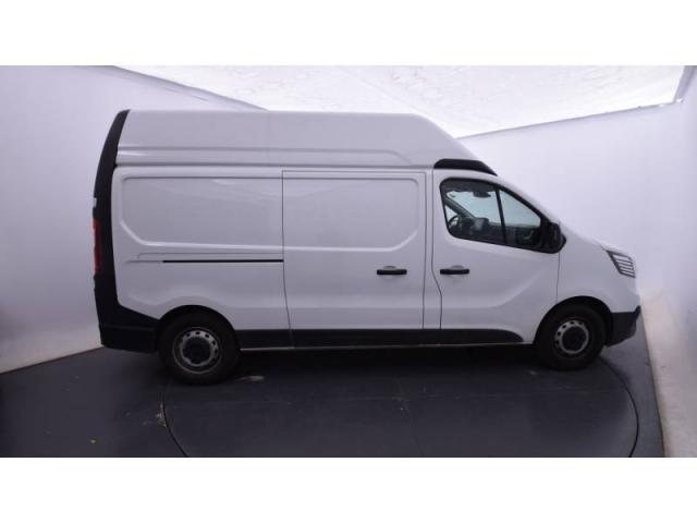 Renault Trafic image 9