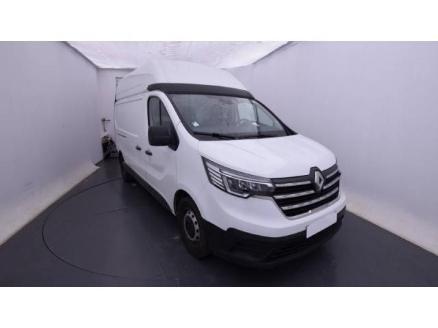 Renault Trafic image 2